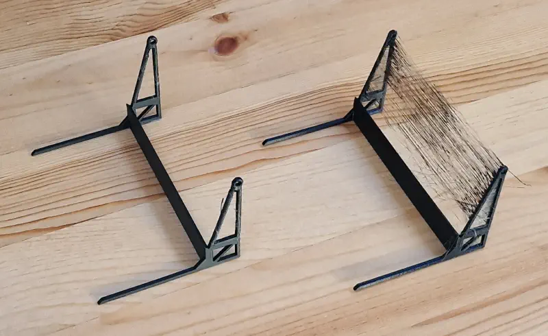 A photo of the stringing problem.